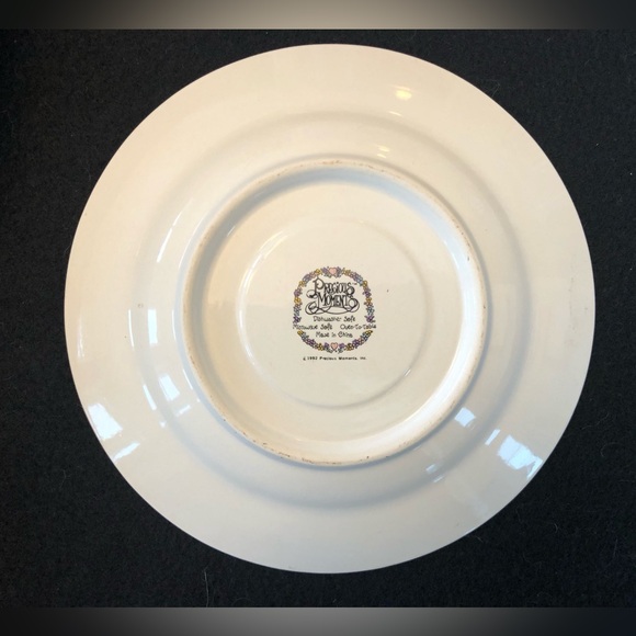 Set of 12 Precious Moments Coffee/Tea Cups and Saucers - Picture 6 of 6